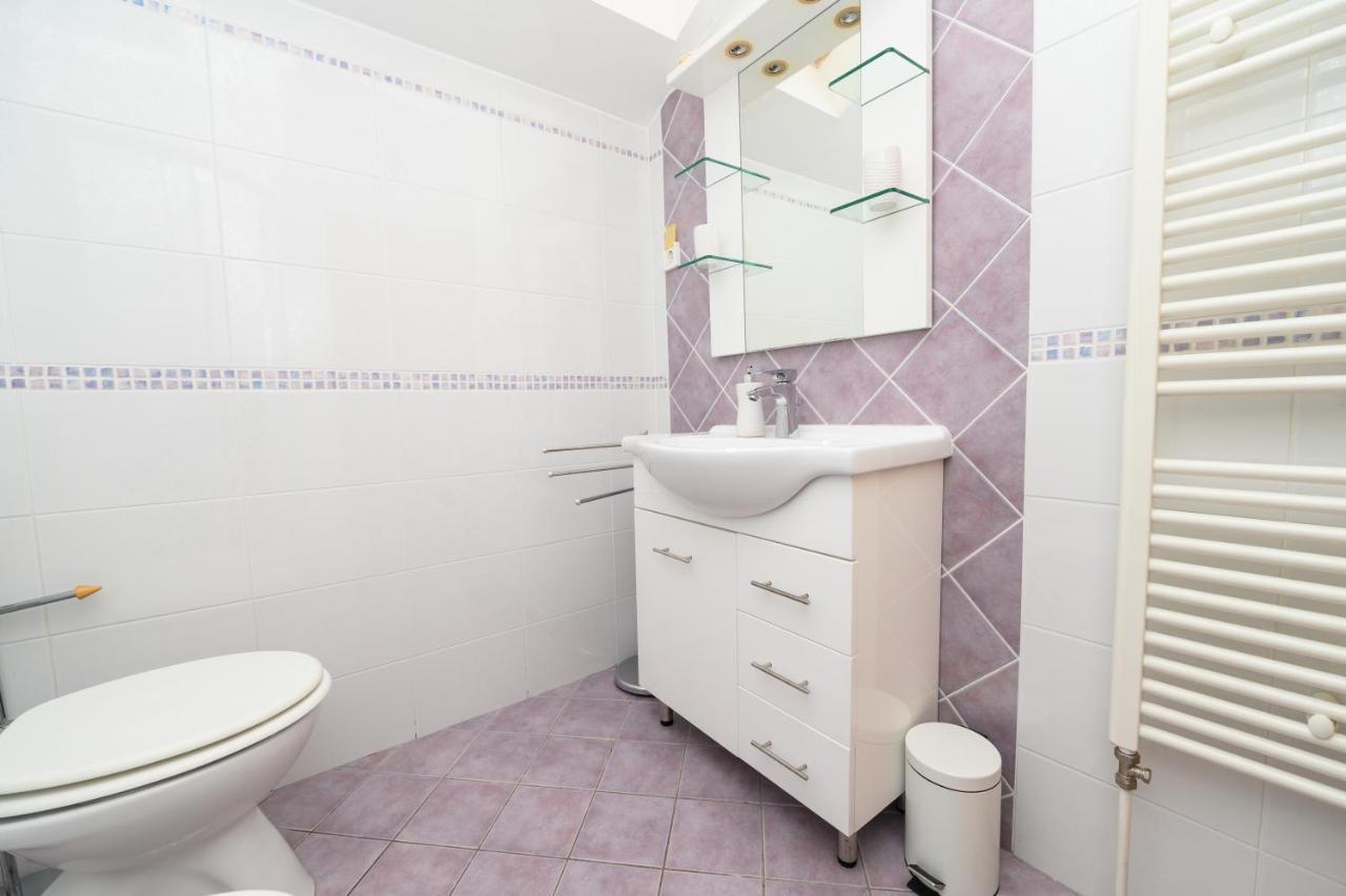 Apartmani Loreta Mali Lošinj Kültér fotó