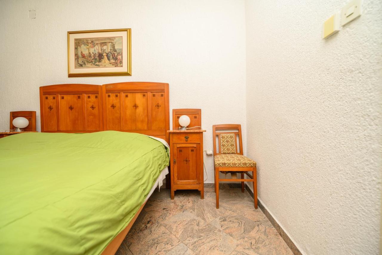 Apartmani Loreta Mali Lošinj Kültér fotó