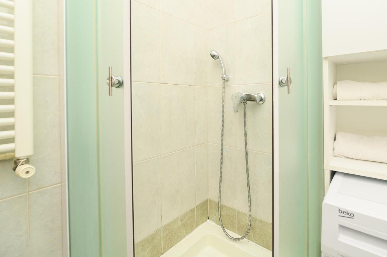 Apartmani Loreta Mali Lošinj Kültér fotó