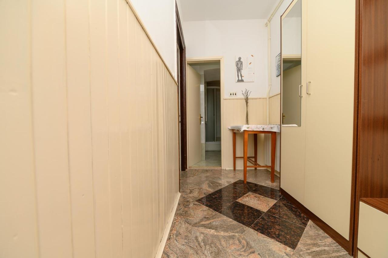 Apartmani Loreta Mali Lošinj Kültér fotó