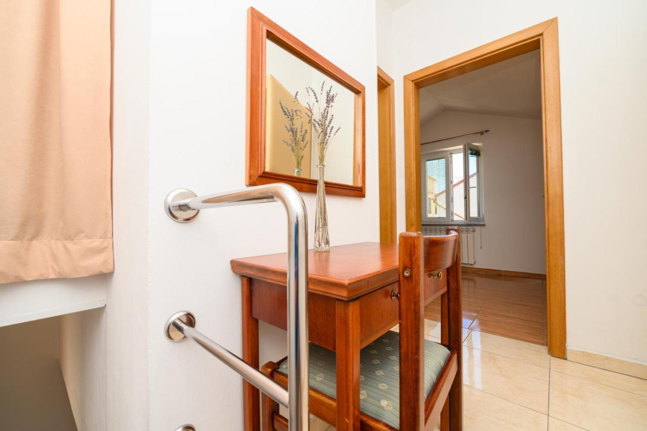 Apartmani Loreta Mali Lošinj Kültér fotó