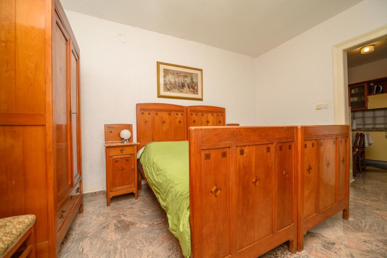Apartmani Loreta Mali Lošinj Kültér fotó