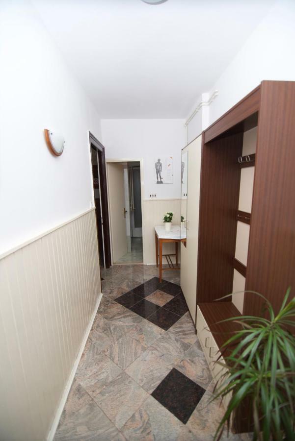 Apartmani Loreta Mali Lošinj Kültér fotó