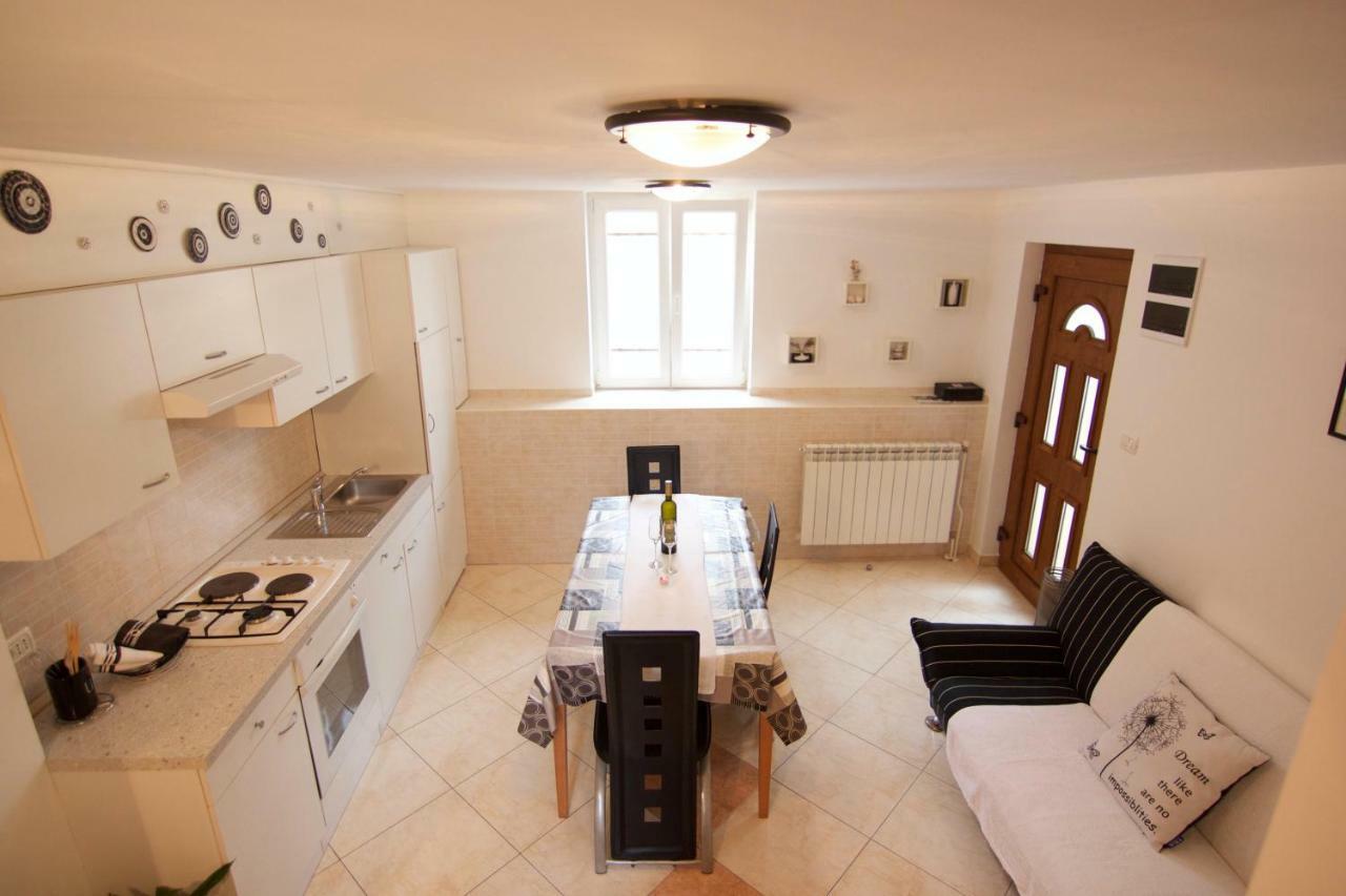 Apartmani Loreta Mali Lošinj Kültér fotó