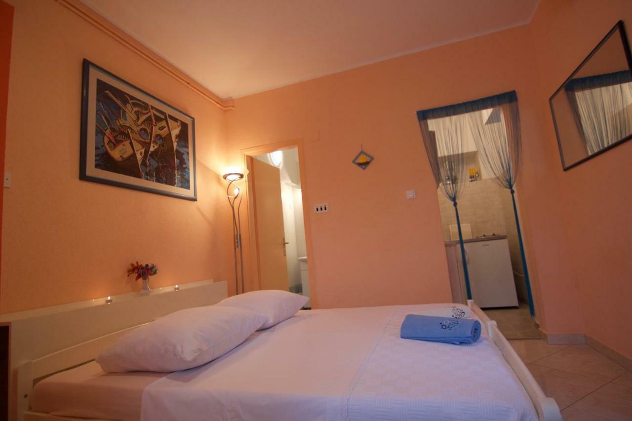 Apartmani Loreta Mali Lošinj Kültér fotó